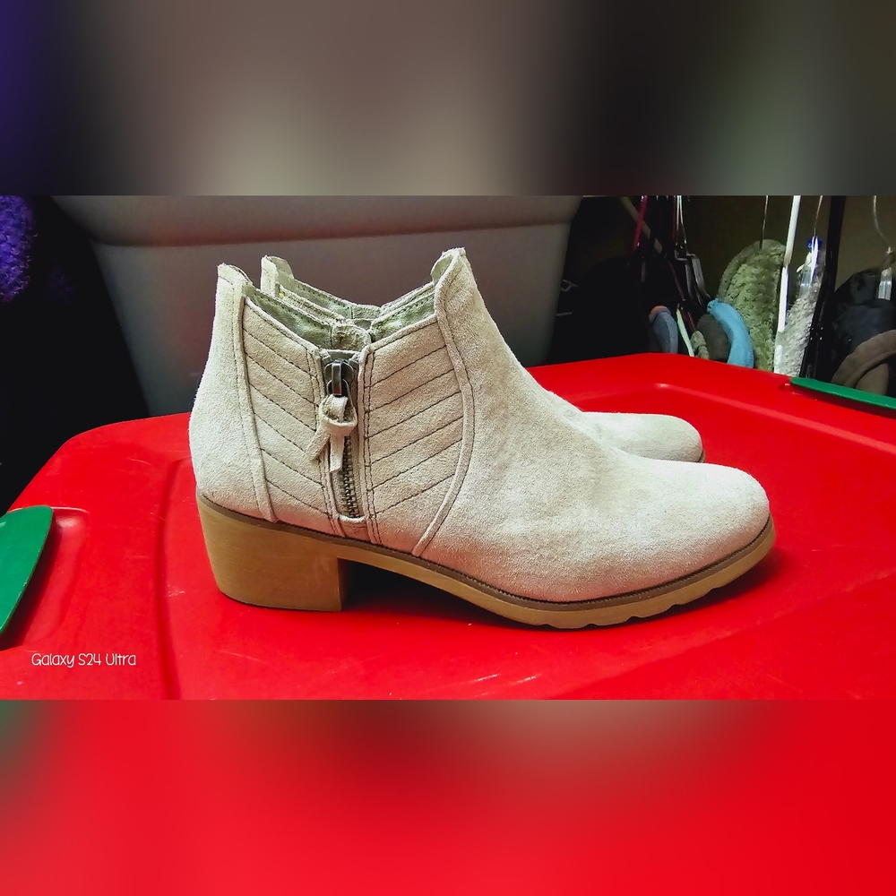 Reef booties